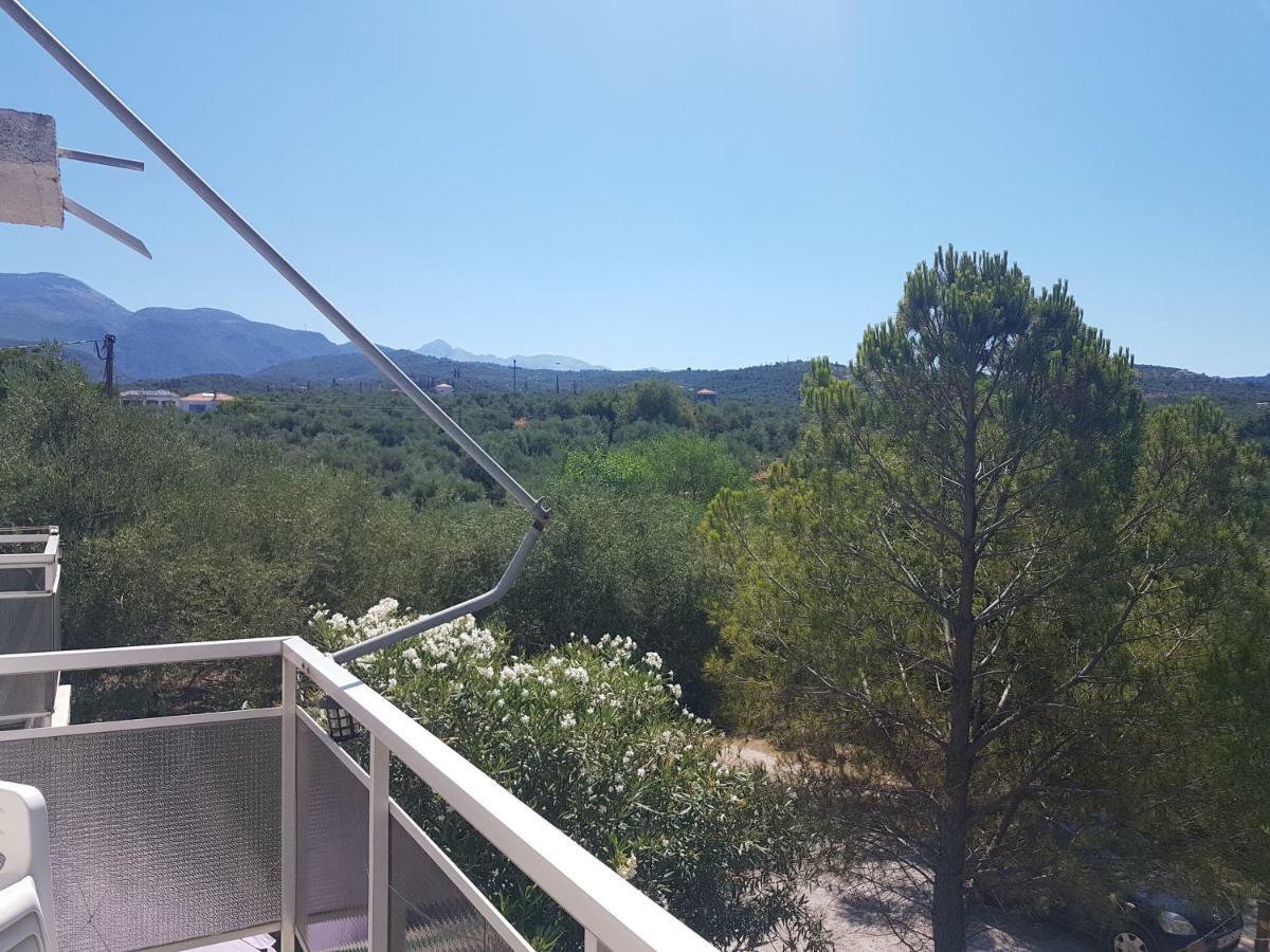 Gkionis Daire Kalamata